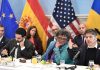 Tras su viaje a Nueva York, Kicillof busca volumen con China y el Papa ante la apatía de un sector del PJ