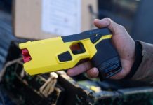 Avanza un proyecto de ley para habilitar el uso de las pistolas Taser para la Policía Bonaerense