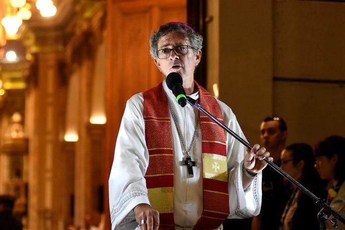 El Gobierno no quiere confrontar con la Iglesia, pero apuntan contra García Cuerva