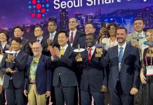 El intendente de Escobar Ariel Sujarchuk ganó el Seoul Smart City Prize en Corea del Sur