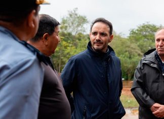 Juan Pablo Valdés recorrió las zonas inundadas en Corrientes y reunió al Comando Operativo de Emergencias