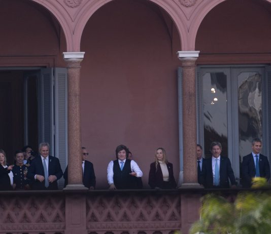 La «competencia destructiva» que acecha a la mesa política y la advertencia de Milei por el 2027