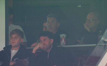 La sorpresiva visita de Marcelo Gallardo al Monumental y el emotivo recibimiento de los hinchas de River durante el clásico ante Racing