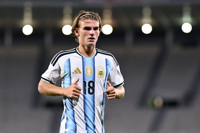 Nico Paz, la sensación entre los fanáticos de la selección argentina y el favorito a heredar la 10: “Es el más parecido a Messi”