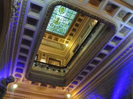 San Luis puso a la venta su “palacio embajada” por USD 3 millones: un senador libertario promete recomprarlo